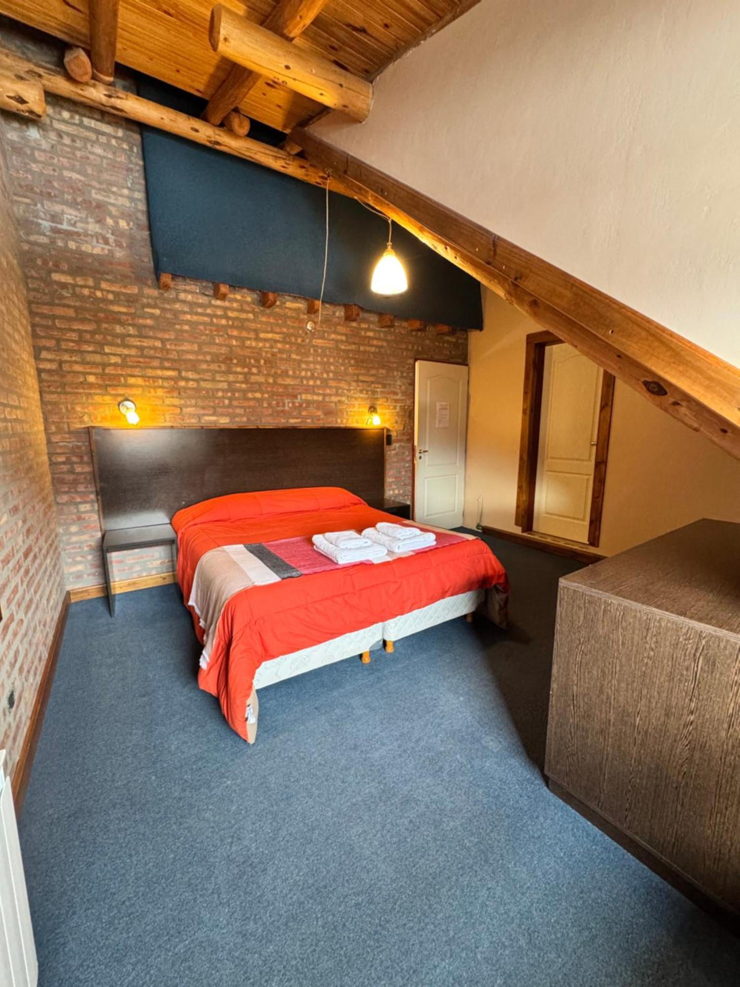 Bed and Breakfast Patagonicus El Chalten Esterno foto